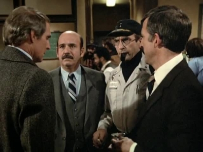 HILL_STREET_BLUES_-_E3X14_MOON_OVER_URANUS_380.jpg