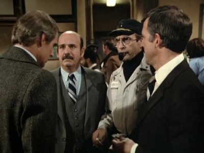 HILL_STREET_BLUES_-_E3X14_MOON_OVER_URANUS_381.jpg