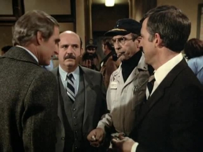 HILL_STREET_BLUES_-_E3X14_MOON_OVER_URANUS_386.jpg