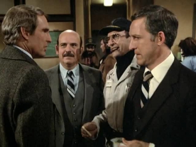 HILL_STREET_BLUES_-_E3X14_MOON_OVER_URANUS_398.jpg