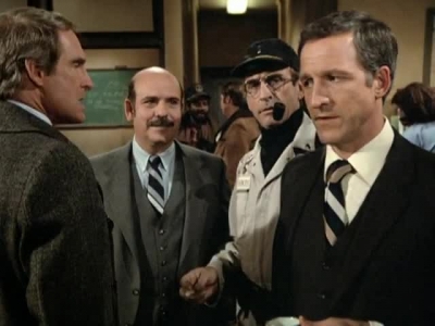 HILL_STREET_BLUES_-_E3X14_MOON_OVER_URANUS_407.jpg