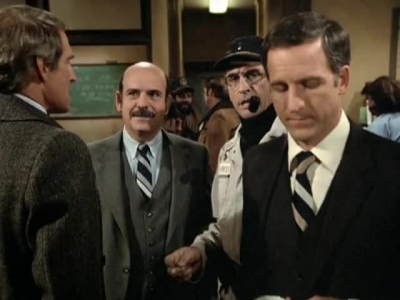 HILL_STREET_BLUES_-_E3X14_MOON_OVER_URANUS_409.jpg