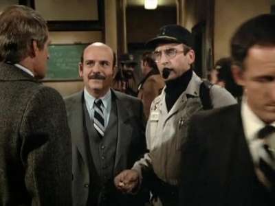 HILL_STREET_BLUES_-_E3X14_MOON_OVER_URANUS_411.jpg