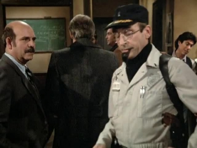 HILL_STREET_BLUES_-_E3X14_MOON_OVER_URANUS_423.jpg