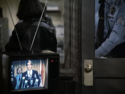 HILL_STREET_BLUES_-_E3X16_MOON_OVER_URANUS_THE_FINAL_LEGACY_104.jpg