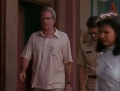 TOUR_OF_DUTY_-__E3X09_I_AM_WHAT_I_AM__0522.jpg