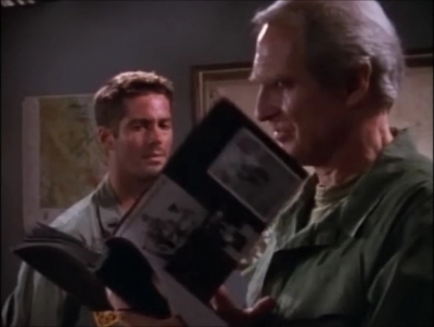 TOUR_OF_DUTY_-__E3X09_I_AM_WHAT_I_AM__0841.jpg