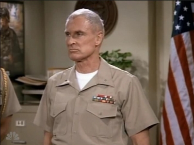 MJOR_DAD_-_E3X01_THE_SHUTDOWN_037.jpg