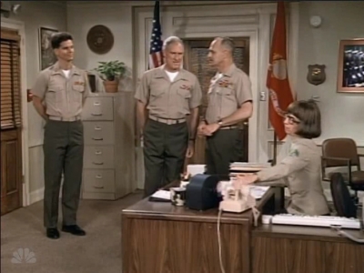 MJOR_DAD_-_E3X01_THE_SHUTDOWN_095.jpg