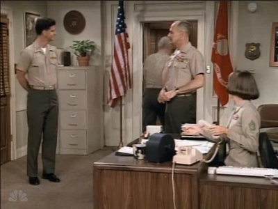 MJOR_DAD_-_E3X01_THE_SHUTDOWN_104.jpg