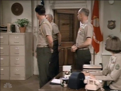 MJOR_DAD_-_E3X01_THE_SHUTDOWN_108.jpg