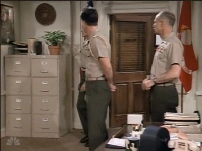 MJOR_DAD_-_E3X01_THE_SHUTDOWN_109.jpg