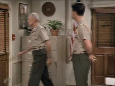 MJOR_DAD_-_E3X01_THE_SHUTDOWN_111.jpg