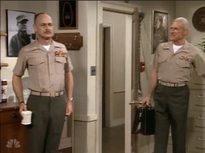 MJOR_DAD_-_E3X01_THE_SHUTDOWN_129.jpg
