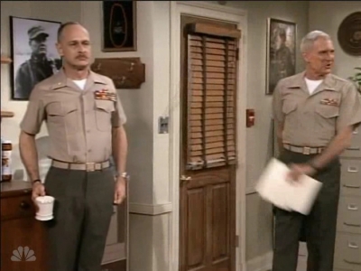 MJOR_DAD_-_E3X01_THE_SHUTDOWN_130.jpg