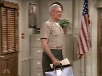 MJOR_DAD_-_E3X01_THE_SHUTDOWN_135.jpg