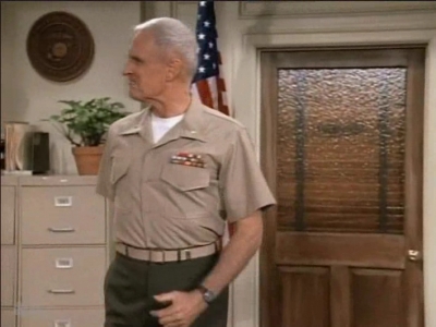 MJOR_DAD_-_E3X01_THE_SHUTDOWN_137.jpg