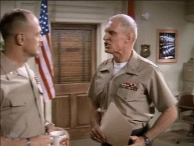 MJOR_DAD_-_E3X01_THE_SHUTDOWN_150.jpg
