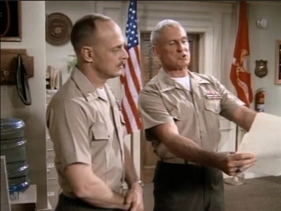 MJOR_DAD_-_E3X01_THE_SHUTDOWN_156.jpg