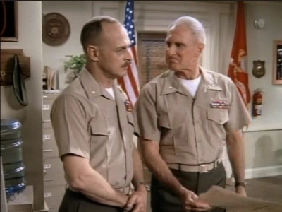 MJOR_DAD_-_E3X01_THE_SHUTDOWN_159.jpg