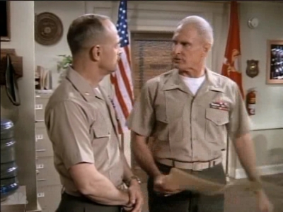 MJOR_DAD_-_E3X01_THE_SHUTDOWN_164.jpg