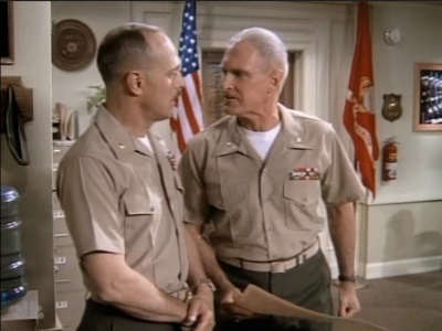 MJOR_DAD_-_E3X01_THE_SHUTDOWN_170.jpg