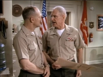 MJOR_DAD_-_E3X01_THE_SHUTDOWN_178.jpg