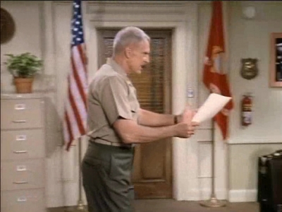 MJOR_DAD_-_E3X01_THE_SHUTDOWN_186.jpg