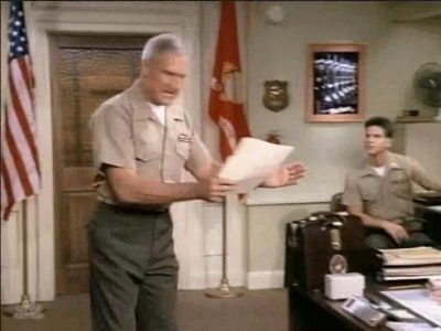 MJOR_DAD_-_E3X01_THE_SHUTDOWN_187.jpg