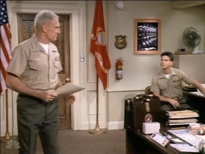 MJOR_DAD_-_E3X01_THE_SHUTDOWN_191.jpg