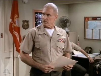 MJOR_DAD_-_E3X01_THE_SHUTDOWN_193.jpg