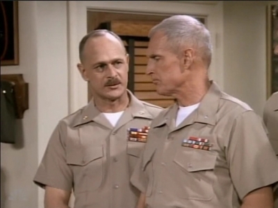 MJOR_DAD_-_E3X01_THE_SHUTDOWN_287.jpg