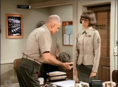 MAJOR_DAD_-_E3X02_MJOR_MOONLIGHTING_122.jpg