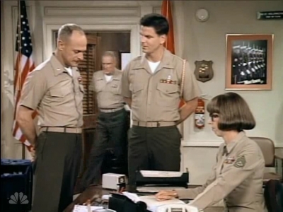 MAJOR_DAD_-_E3X03_POLLYS_PEN_PAL_003.jpg