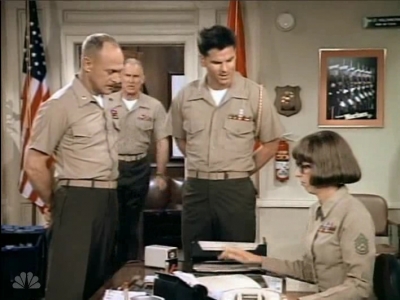 MAJOR_DAD_-_E3X03_POLLYS_PEN_PAL_004.jpg