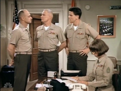 MAJOR_DAD_-_E3X03_POLLYS_PEN_PAL_030.jpg