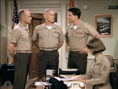 MAJOR_DAD_-_E3X03_POLLYS_PEN_PAL_032.jpg