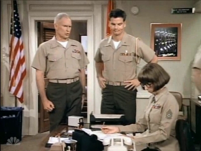 MAJOR_DAD_-_E3X03_POLLYS_PEN_PAL_061.jpg