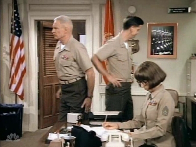 MAJOR_DAD_-_E3X03_POLLYS_PEN_PAL_062.jpg