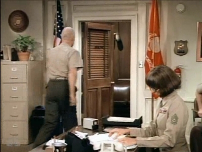 MAJOR_DAD_-_E3X03_POLLYS_PEN_PAL_075.jpg