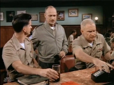 MAJOR_DAD_-_E3X03_POLLYS_PEN_PAL_129.jpg