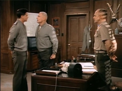 MAJOR_DAD_-_E3X03_POLLYS_PEN_PAL_337.jpg