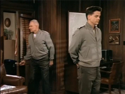 MAJOR_DAD_-_E3X03_POLLYS_PEN_PAL_372.jpg