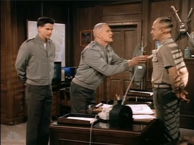 MAJOR_DAD_-_E3X03_POLLYS_PEN_PAL_379.jpg