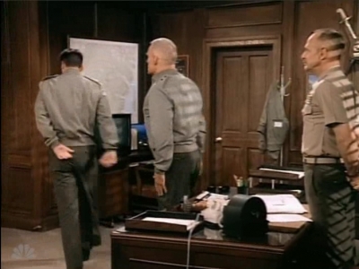MAJOR_DAD_-_E3X03_POLLYS_PEN_PAL_387.jpg