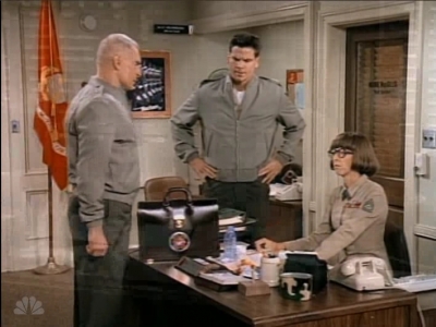 MAJOR_DAD_-_E3X03_POLLYS_PEN_PAL_406.jpg