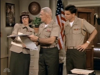 MAJOR_DAD_-_E3X04_A_FEW_GOOD_MEN_042.jpg
