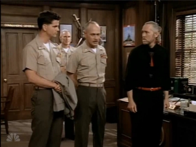 MAJOR_DAD_-_E3X04_A_FEW_GOOD_MEN_291.jpg