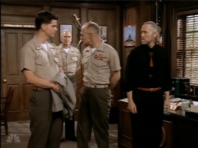 MAJOR_DAD_-_E3X04_A_FEW_GOOD_MEN_293.jpg