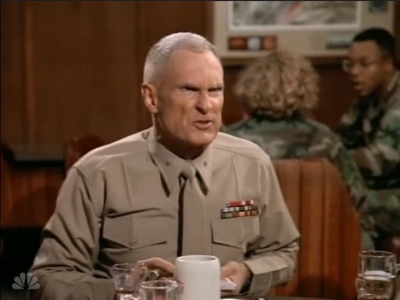 MAJOR_DAD_-_E3X05_POKER_NIGHT_228.jpg